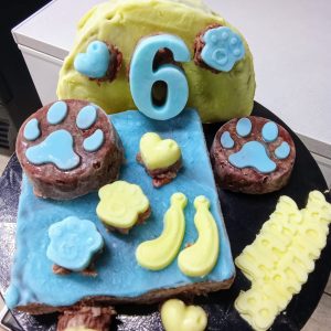 raw cakes for dogs